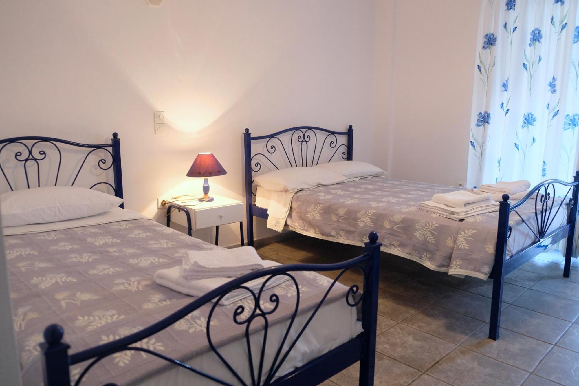 Leventis Apartments Ровіес Екстер'єр фото
